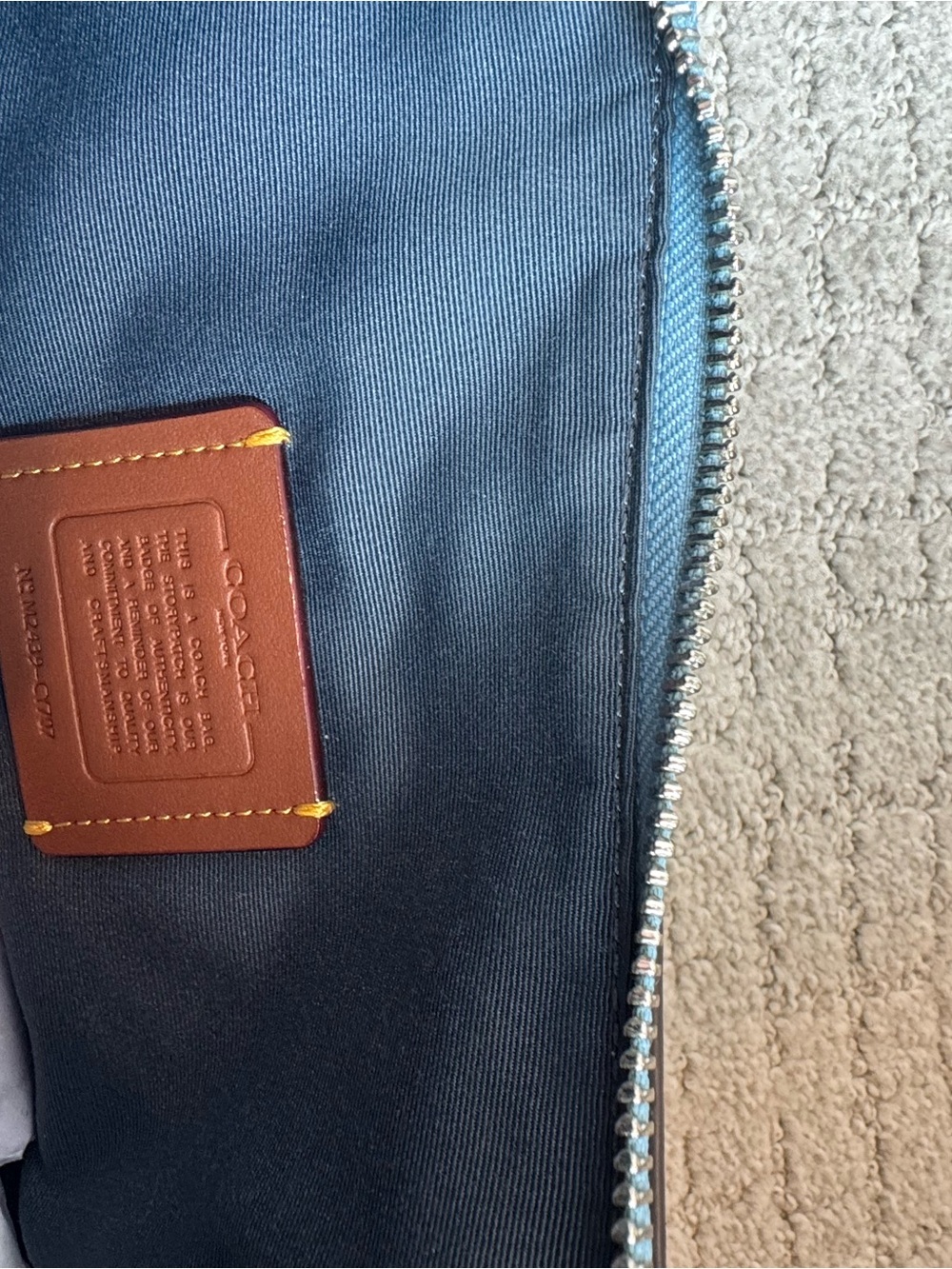 Coach Kailey Shoulder/Crossbody bag - Picture 5 of 7